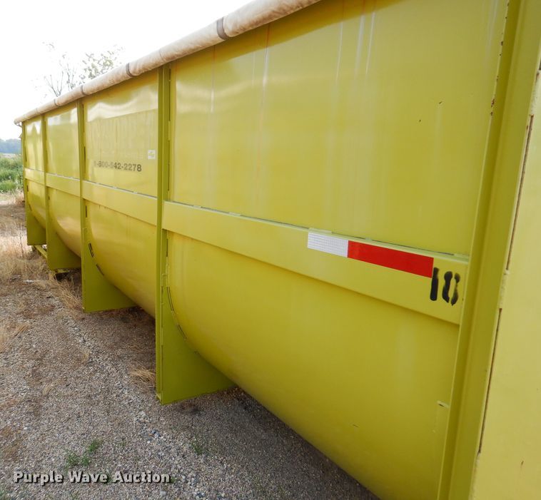 image for item IN9811 2003 CH TLR-1050  roll-off grain trailer