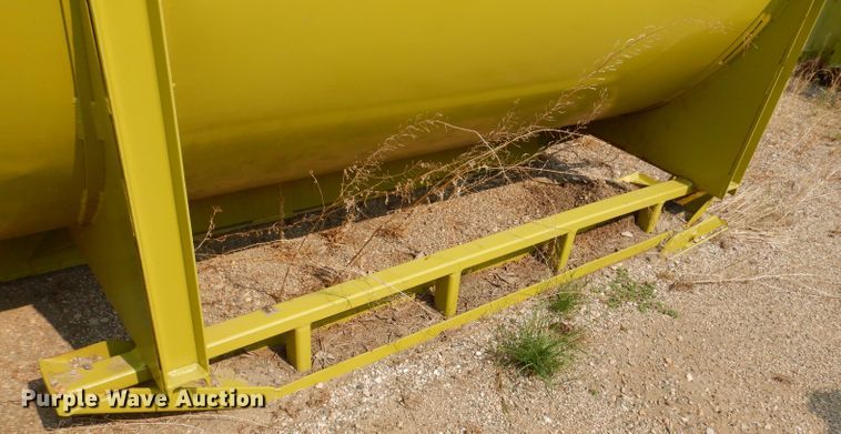 image for item IN9811 2003 CH TLR-1050  roll-off grain trailer