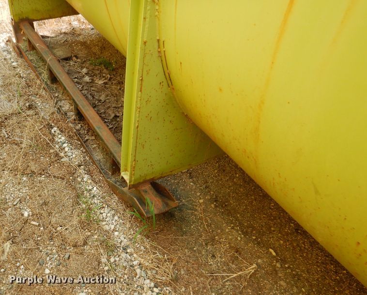 image for item IN9811 2003 CH TLR-1050  roll-off grain trailer