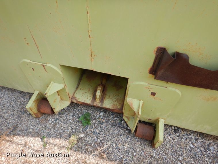 image for item IN9811 2003 CH TLR-1050  roll-off grain trailer