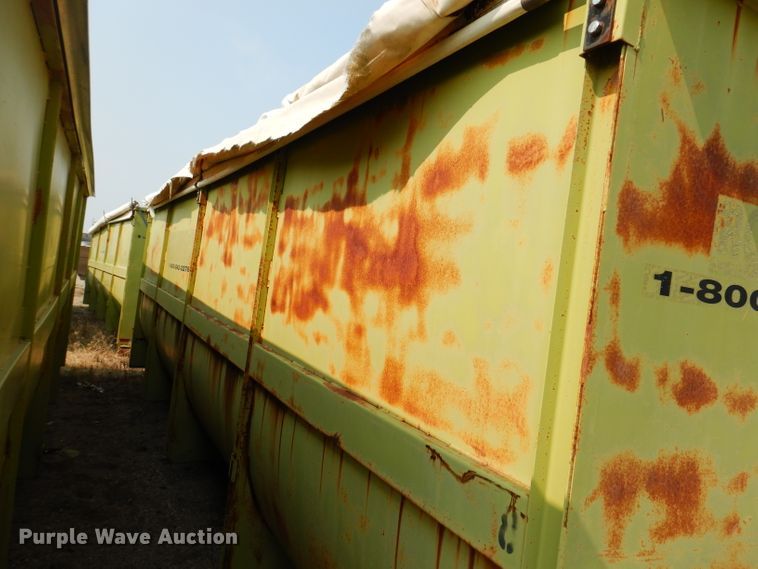 image for item IN9811 2003 CH TLR-1050  roll-off grain trailer