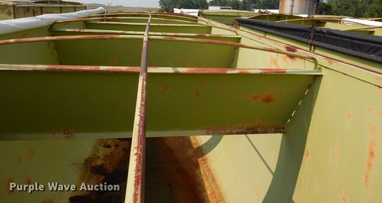 image for item IN9811 2003 CH TLR-1050  roll-off grain trailer