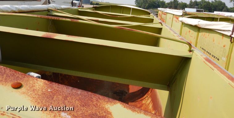 image for item IN9811 2003 CH TLR-1050  roll-off grain trailer