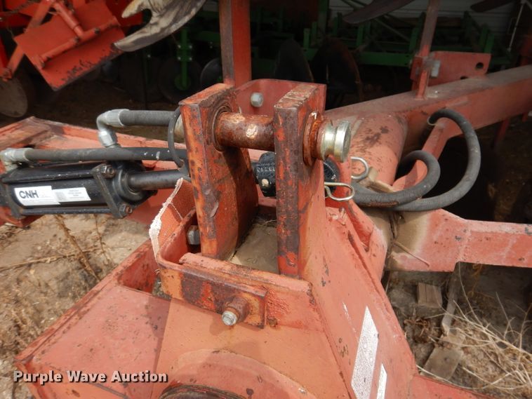 image for item IN9827 International 140  three bottom two-way plow