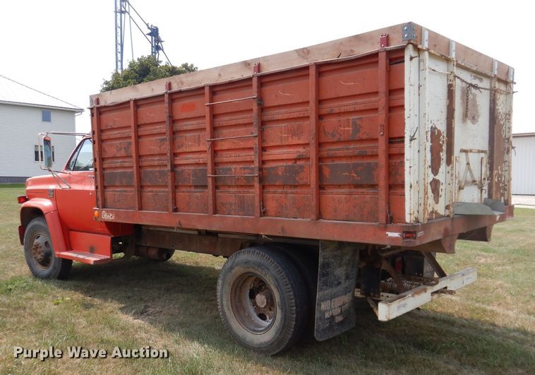 image for item IN9830 1975 Chevrolet C60  grain truck