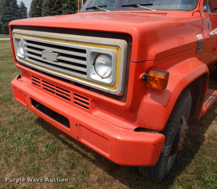 image for item IN9830 1975 Chevrolet C60  grain truck