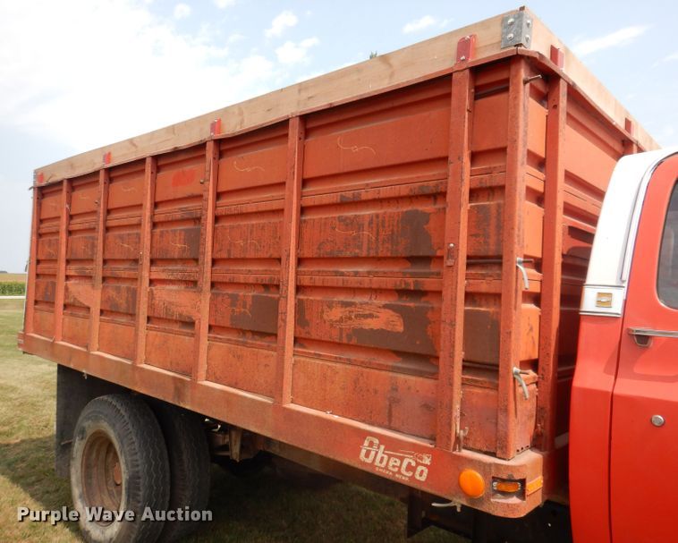 image for item IN9830 1975 Chevrolet C60  grain truck