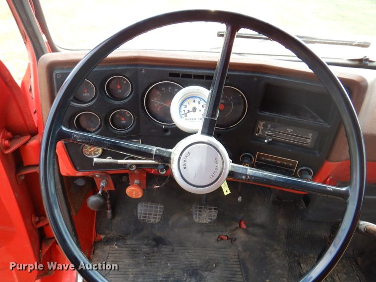 image for item IN9830 1975 Chevrolet C60  grain truck