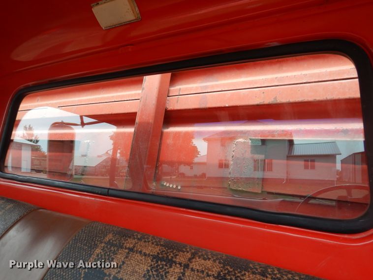 image for item IN9830 1975 Chevrolet C60  grain truck