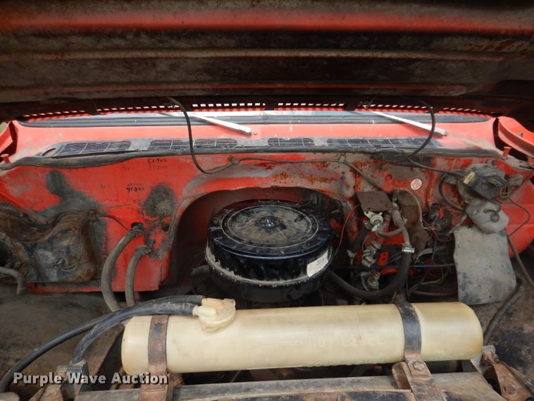 image for item IN9830 1975 Chevrolet C60  grain truck