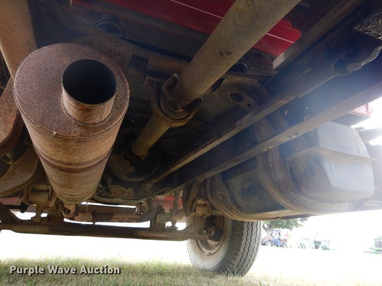 image for item IN9830 1975 Chevrolet C60  grain truck