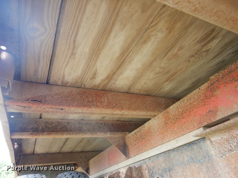 image for item IN9830 1975 Chevrolet C60  grain truck