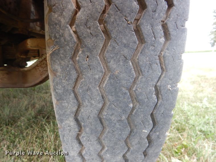 image for item IN9830 1975 Chevrolet C60  grain truck