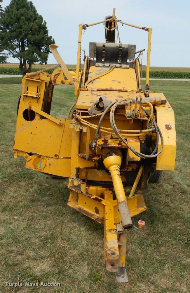 image for item IN9831 Vermeer PT18  tile trencher