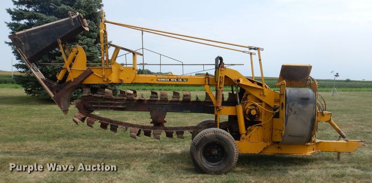 image for item IN9831 Vermeer PT18  tile trencher