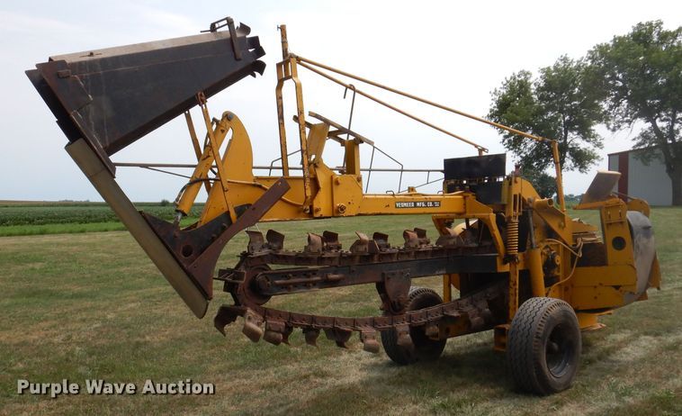 image for item IN9831 Vermeer PT18  tile trencher