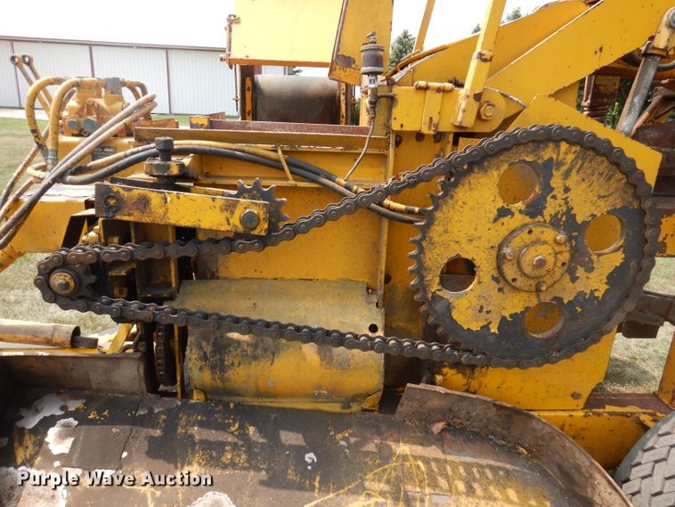 image for item IN9831 Vermeer PT18  tile trencher