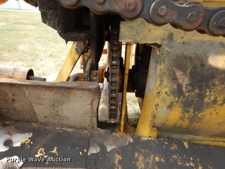 image for item IN9831 Vermeer PT18  tile trencher