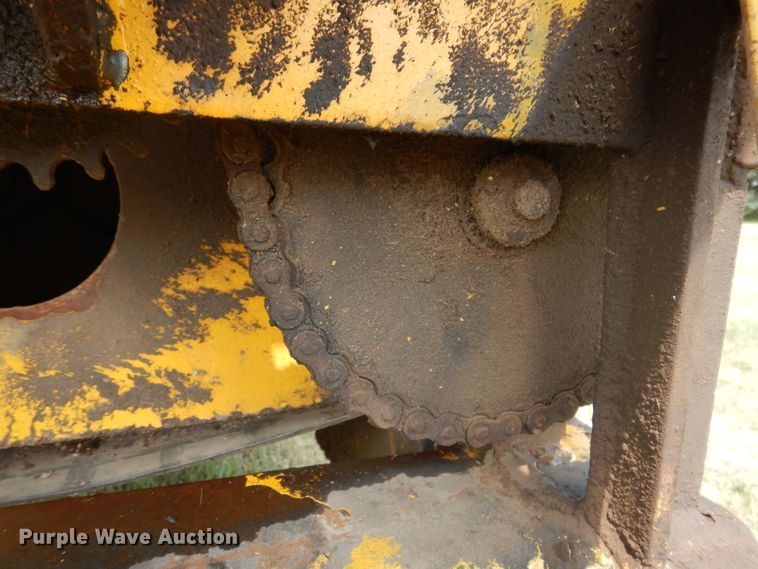 image for item IN9831 Vermeer PT18  tile trencher