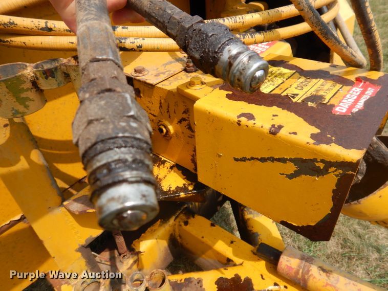 image for item IN9831 Vermeer PT18  tile trencher