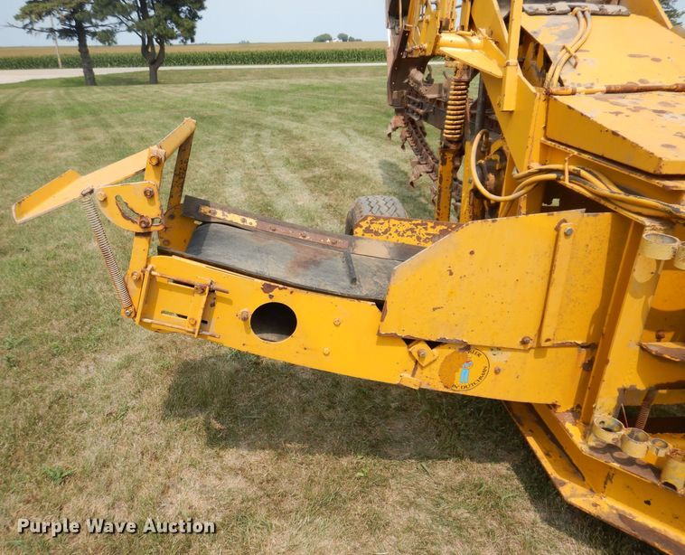 image for item IN9831 Vermeer PT18  tile trencher