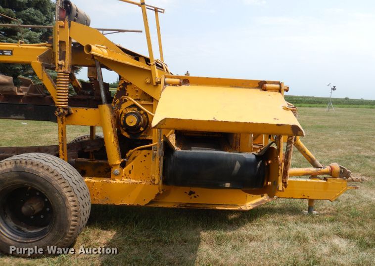 image for item IN9831 Vermeer PT18  tile trencher