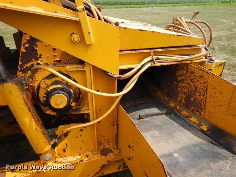 image for item IN9831 Vermeer PT18  tile trencher