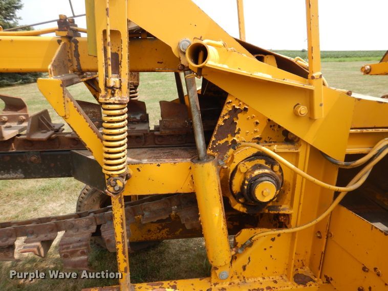 image for item IN9831 Vermeer PT18  tile trencher