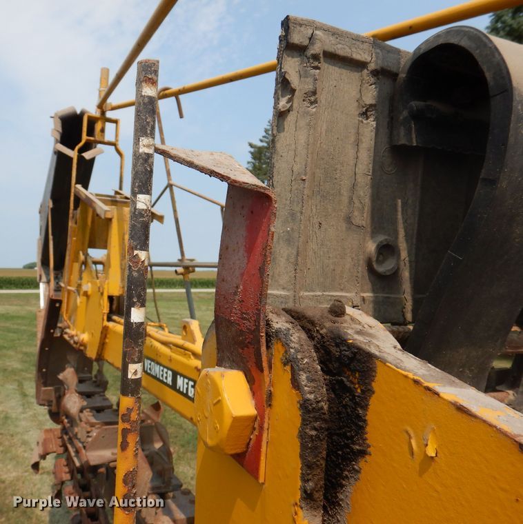 image for item IN9831 Vermeer PT18  tile trencher