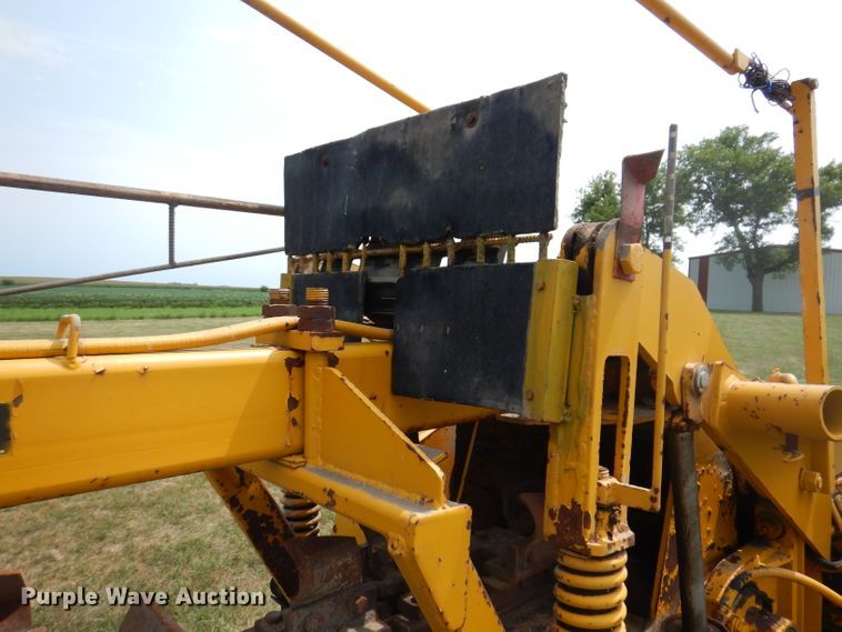 image for item IN9831 Vermeer PT18  tile trencher