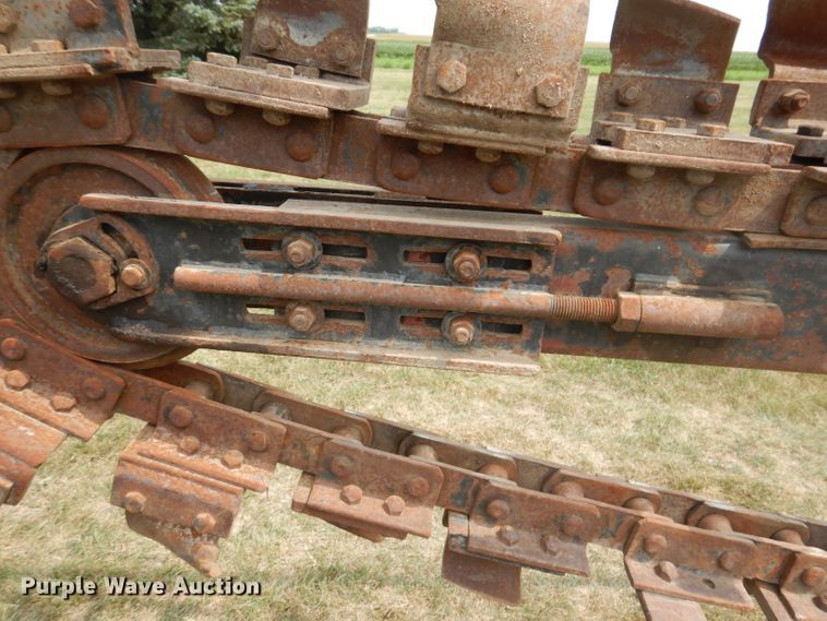 image for item IN9831 Vermeer PT18  tile trencher