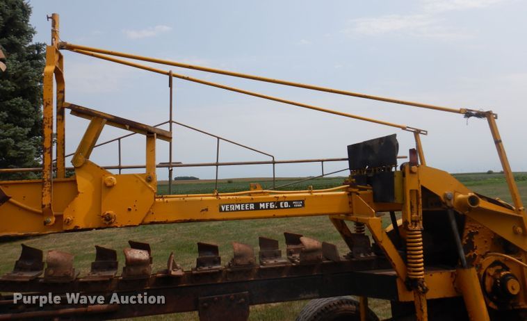 image for item IN9831 Vermeer PT18  tile trencher