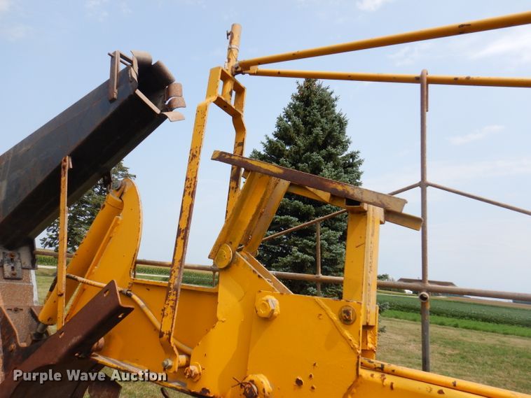 image for item IN9831 Vermeer PT18  tile trencher