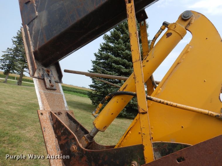 image for item IN9831 Vermeer PT18  tile trencher