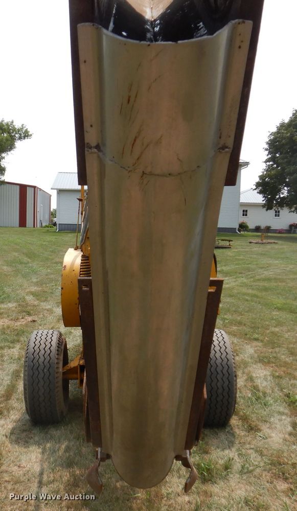 image for item IN9831 Vermeer PT18  tile trencher