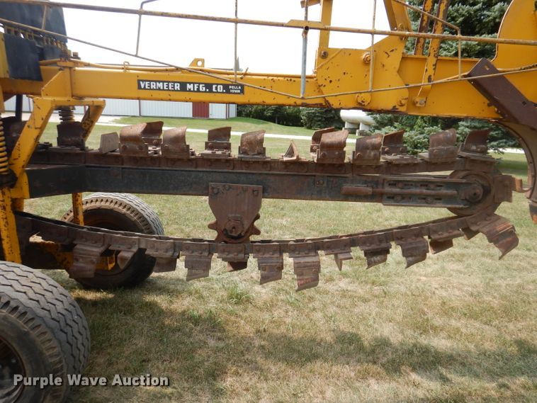 image for item IN9831 Vermeer PT18  tile trencher