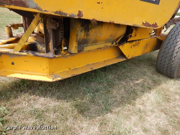 image for item IN9831 Vermeer PT18  tile trencher