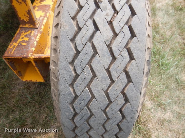 image for item IN9831 Vermeer PT18  tile trencher