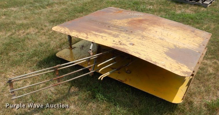 image for item IN9831 Vermeer PT18  tile trencher