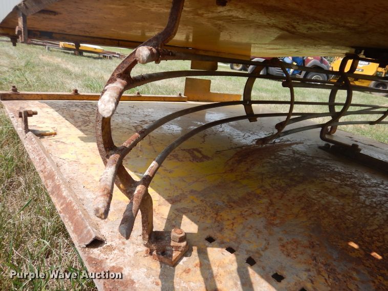 image for item IN9831 Vermeer PT18  tile trencher