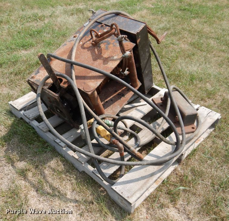 image for item IN9831 Vermeer PT18  tile trencher