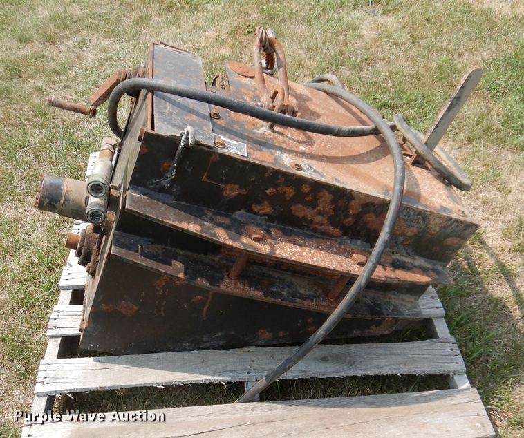 image for item IN9831 Vermeer PT18  tile trencher