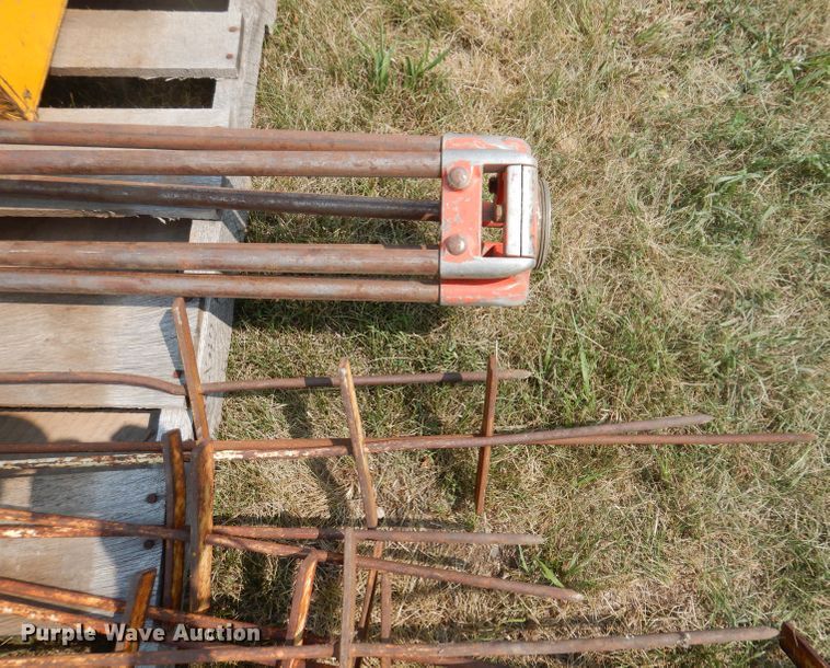 image for item IN9831 Vermeer PT18  tile trencher