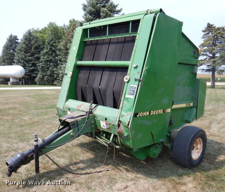 image for item IN9832 1994 John Deere 535  round baler