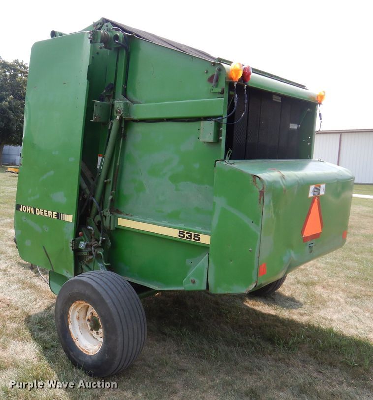 image for item IN9832 1994 John Deere 535  round baler