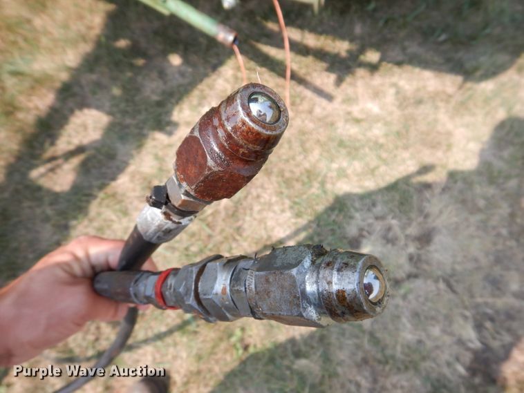 image for item IN9832 1994 John Deere 535  round baler