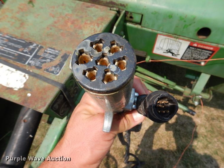 image for item IN9832 1994 John Deere 535  round baler