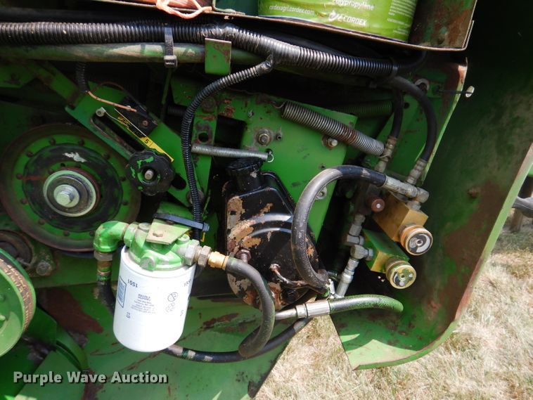 image for item IN9832 1994 John Deere 535  round baler