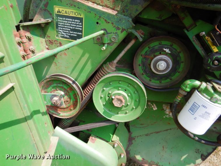 image for item IN9832 1994 John Deere 535  round baler