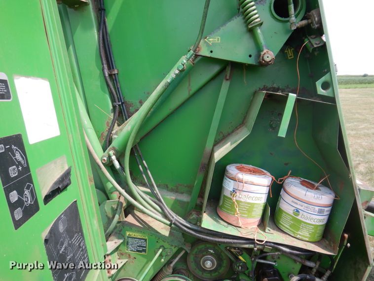 image for item IN9832 1994 John Deere 535  round baler